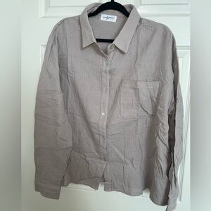 NWOT CJLA Kylee Button Down Top, Size Large